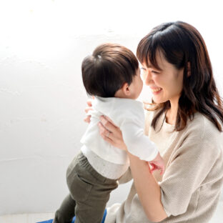 はちみつは赤ちゃんに厳禁?その理由や食べられる年齢を解説